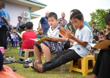 Anak-Anak Malinau Lebih Memilih Buku daripada Gawai