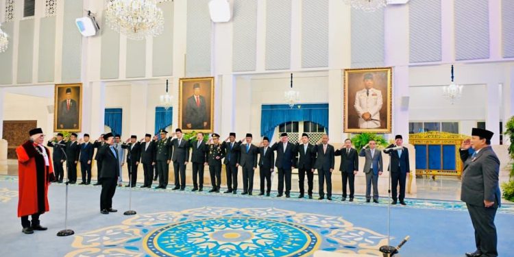 Presiden Prabowo Saksikan Pelantikan Adies Kadir sebagai Hakim Konstitusi