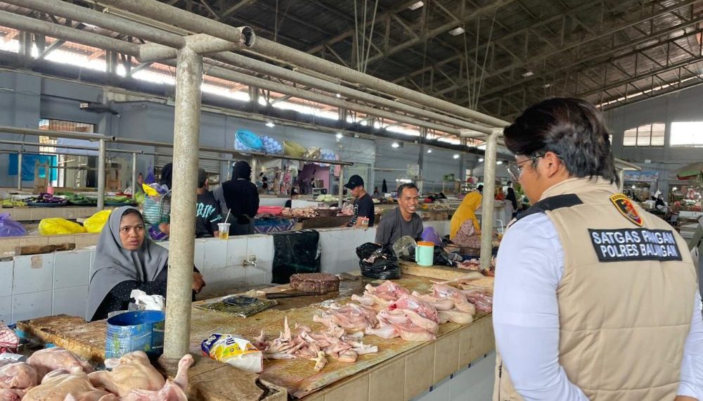 Satgas Saber Polres Balangan Lakukan Inspeksi Mendadak di Pasar Adaro