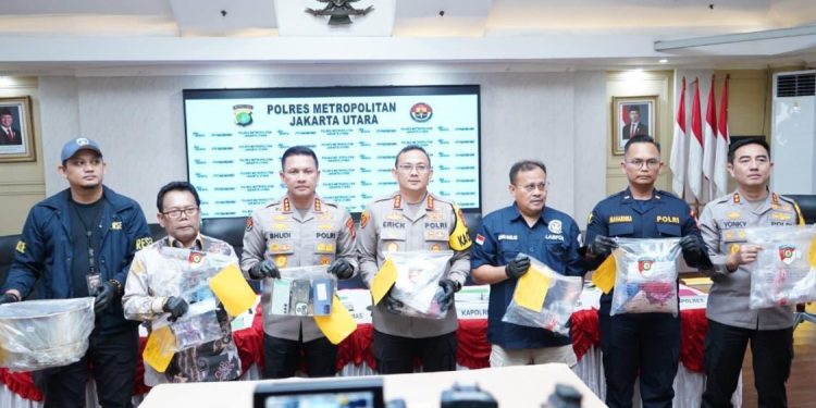 Polisi Ungkap Pembunuhan Berencana Satu Keluarga di Warakas