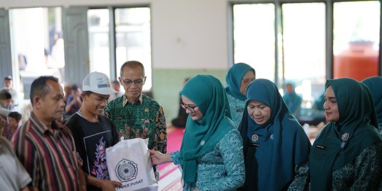 Pemprov Sumbar Koordinasikan Bantuan TP-PKK Pusat untuk Korban Bencana di Agam