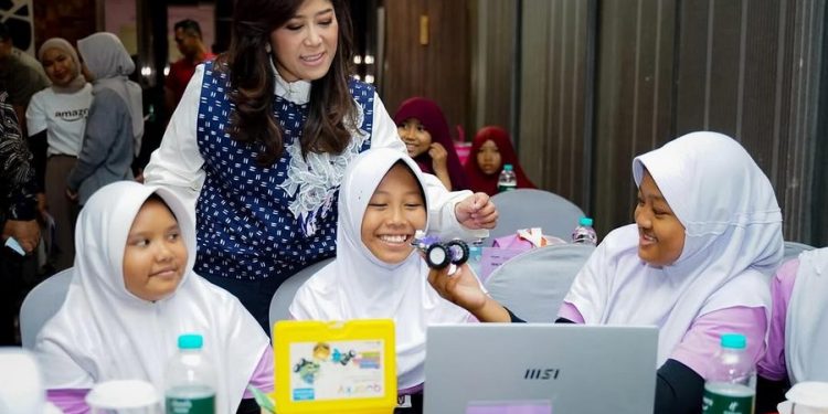 Menkomdigi Dorong Akses Setara Teknologi bagi Anak Perempuan demi Ekonomi Digital