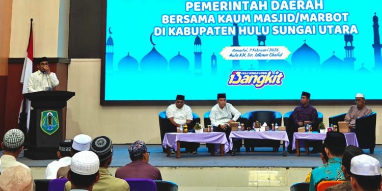 Pemkab Hulu Sungai Utara Berikan Penghargaan kepada Marbot dan Hibah Mobil untuk STAI RAKHA