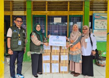 Kemendikdasmen Distribusikan 1.476 Buku ke Sekolah Terdampak Banjir di Solok
