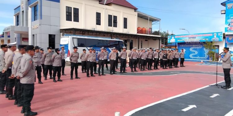 Kapolres Kutai Timur Pimpin Apel Persiapan Operasi Keselamatan Mahakam 2026