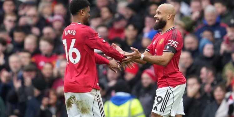 Manchester United Raih Kemenangan 2-0 atas Tottenham di Old Trafford