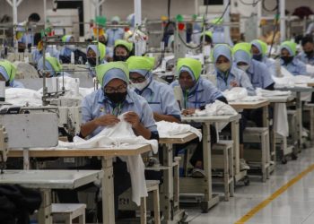 Peningkatan PHK dan Dominasi Pekerja Informal, Dosen UGM Desak Pemerintah Bertindak