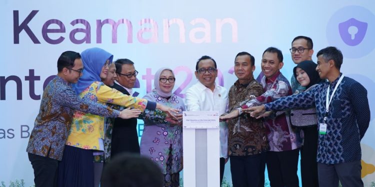 Menko PMK Ajak Google dan YouTube Tingkatkan Perlindungan Anak di Dunia Digital