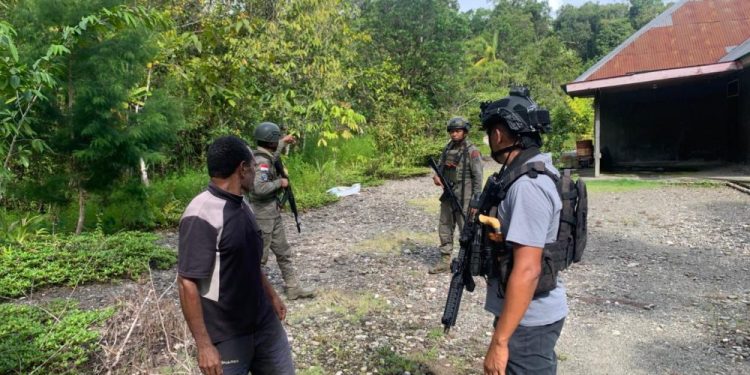 Satgas Damai Cartenz 2026 Amankan Senjata Api Rakitan di Dekai