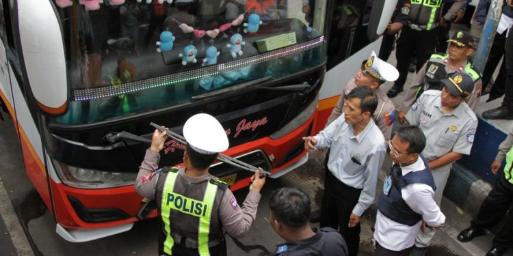 Kemenhub Imbau Masyarakat Perhatikan Kelaikan Kendaraan Saat Mudik 2026