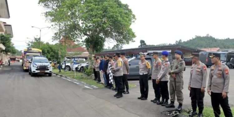 Polda Maluku Utara Distribusikan Bantuan untuk Korban Bencana