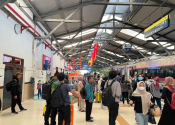 Tiket Kereta Api Daop 8 Surabaya Ludes Terjual Jelang Libur Imlek