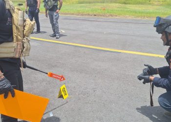 Tim Gabungan Lakukan Olah TKP Penembakan Pesawat di Bandara Koroway Batu