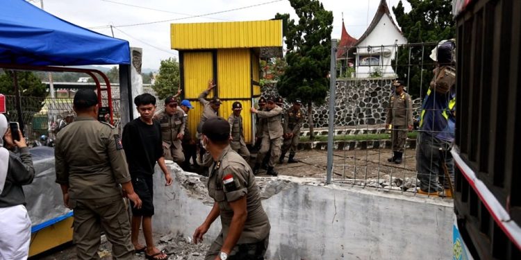 Pemkab Tanah Datar Relokasi Pedagang Demi Penataan Kota
