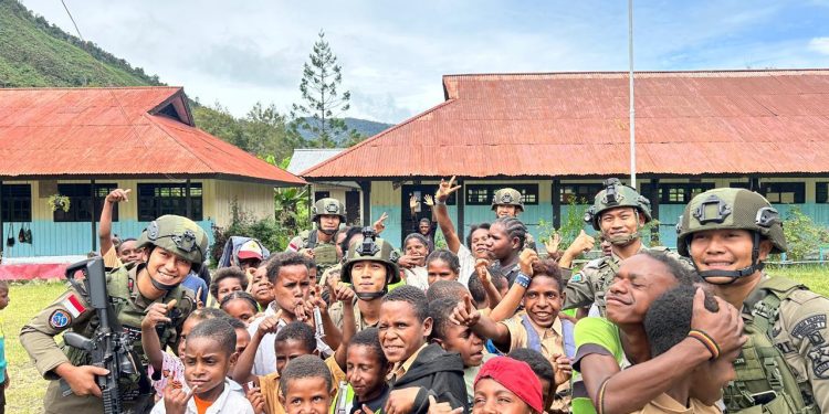 Satgas Damai Cartenz 2026 Tingkatkan Disiplin Siswa SD di Mulia