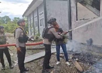 Tim Tindak Yahukimo Cepat Amankan Kebakaran di SMA Negeri 2 Dekai