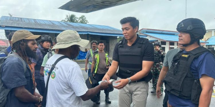 Solidaritas Warga Korowai dan Upaya Satgas Damai Cartenz Jaga Akses Udara ke Tanahmerah
