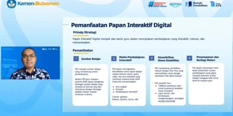 Kemendikdasmen Ajak Guru Manfaatkan Papan Digital Interaktif dalam Pembelajaran