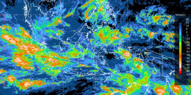BMKG Peringatkan Potensi Hujan Lebat di Indonesia Akibat Penguatan Monsun Asia