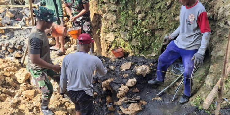 Satgas TMMD di Sumenep Percepat Pembangunan Tembok Penahan Tanah