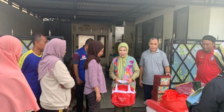 Wakil Gubernur Gorontalo Berikan Bantuan untuk Korban Kebakaran di Kota Timur