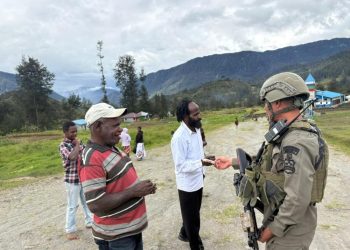 Patroli Humanis Satgas Damai Cartenz di Distrik Sinak Tingkatkan Keamanan