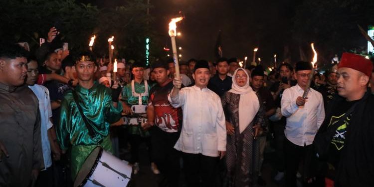 Pawai Obor dan Lampion Imlek di Kalbar: Simbol Toleransi dan Persatuan