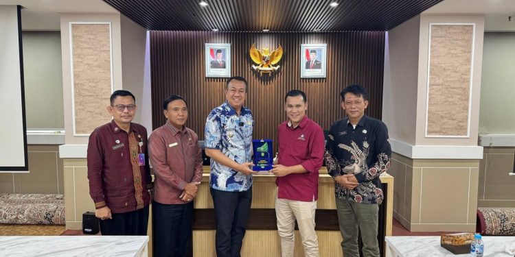 Wakil Bupati Meranti Bahas Peningkatan Pendidikan dengan Kemendikdasmen