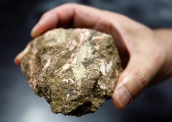 Potensi Logam Tanah Jarang di Indonesia dan Tantangan Ekstraksi