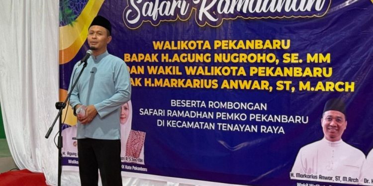 Warga Tenayan Raya Nikmati Wifi Gratis dalam Safari Ramadan