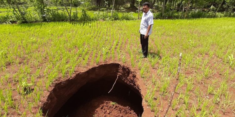 Fenomena Sinkhole Terjadi di Sumbar dan Gunungkidul, Ini Penyebab dan Tanda-tandanya
