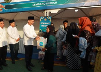 PLN Gelar Acara Cahaya Ramadan dan Bagikan Mobil Listrik di Gresik