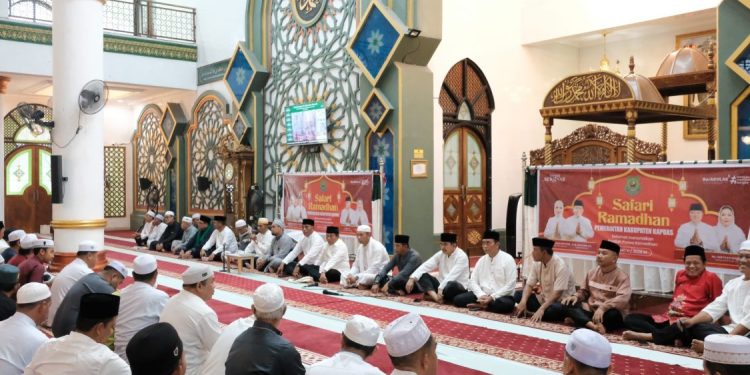 Pemkab Kapuas Mulai Safari Ramadan di Masjid Agung Al Mukarram