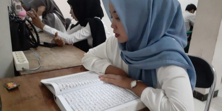 Siswa PKL di Dinkominfo Blora Gelar Tadarus Al-Qur’an Selama Ramadan