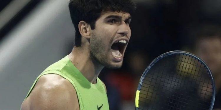 Carlos Alcaraz Berjuang Keras Kalahkan Karen Khachanov di Qatar