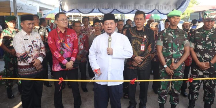 Bupati Katingan Resmi Buka Pasar Ramadan 1447 H di Kasongan, Dukung UMKM dan Stabilitas Harga