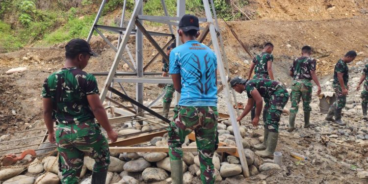 Proyek Jembatan Gantung di Lhok Sanding Capai 65 Persen