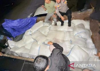 Polresta Samarinda Berhasil Gagalkan Distribusi 10 Ton Miras, 12 Orang Ditahan