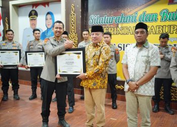 20 Mahasiswa STIK-PTIK Diganjar Penghargaan atas Bantuan Bencana di Nagan Raya