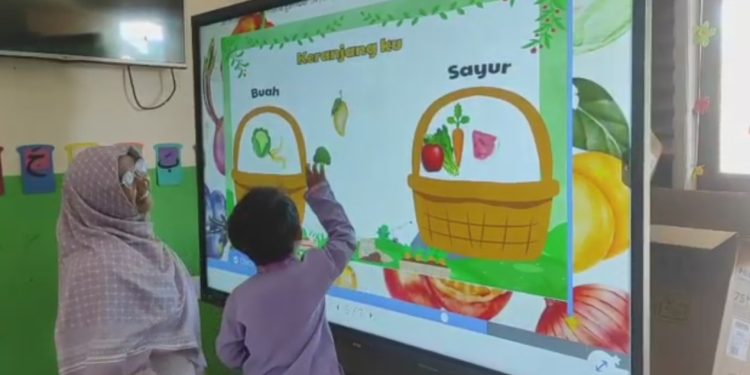 Transformasi Pembelajaran PAUD di Papua dengan Teknologi Interaktif