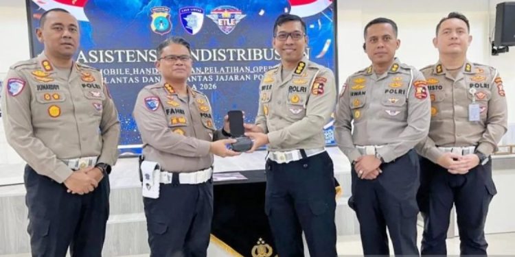 Ditlantas Polda Kalsel Operasikan 18 Unit ETLE Mobile Handheld untuk Tingkatkan Penegakan Lalu Lintas