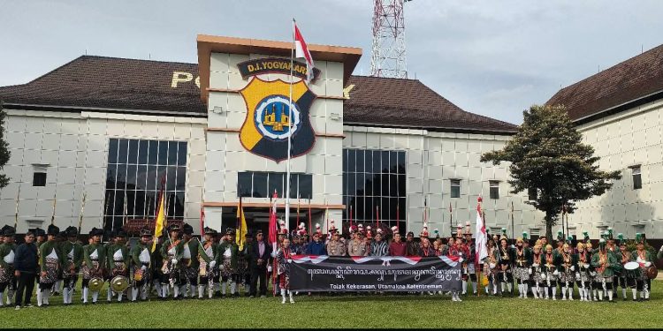 Polda DIY Berikan Penghargaan untuk Kirab Budaya Damai di Yogyakarta