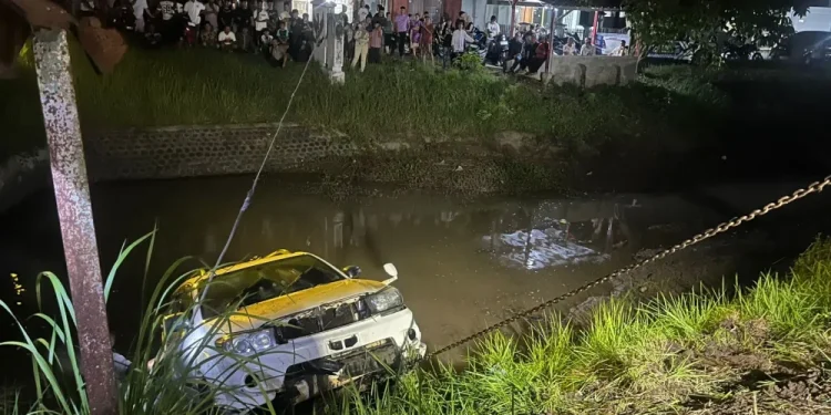 Polisi Ungkap Kronologi Kecelakaan di Tanjung Bulan OKU Timur, Fortuner Terjun ke Irigasi