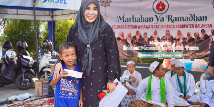 Wirawati Catur Panca Balangan Dorong UMKM di Pasar Ramadan