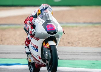 Veda Ega Pratama Tampil Memukau di Debut Moto3 Thailand 2026