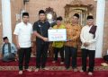 Wagub Sumbar Berikan Bantuan Rp75 Juta untuk Masjid di Solok