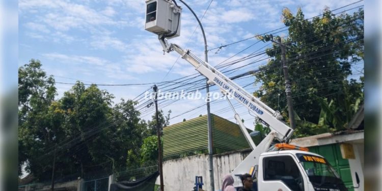 DLHP Tuban Rampungkan Pemasangan 2.000 PJU LED untuk Keamanan Jalan