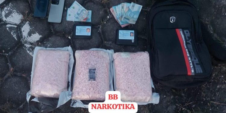 Dua Pengedar Ekstasi Ditangkap, Barang Bukti Senilai Rp30 Miliar Disita