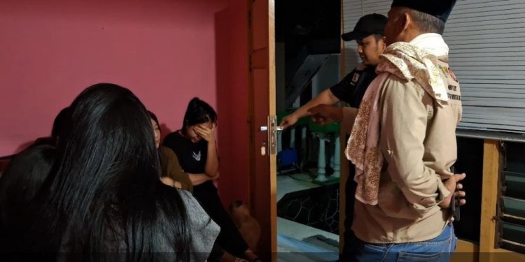 Satpol PP Pasuruan Lakukan Razia di Prigen untuk Cegah Aktivitas Terlarang