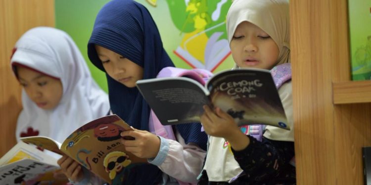 Kemendikdasmen Terbitkan Aturan Baru untuk Sekolah Terpencil dan Pengelolaan Digital